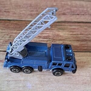 Maisto Top Die-cast Fire Truck Collectible Toy